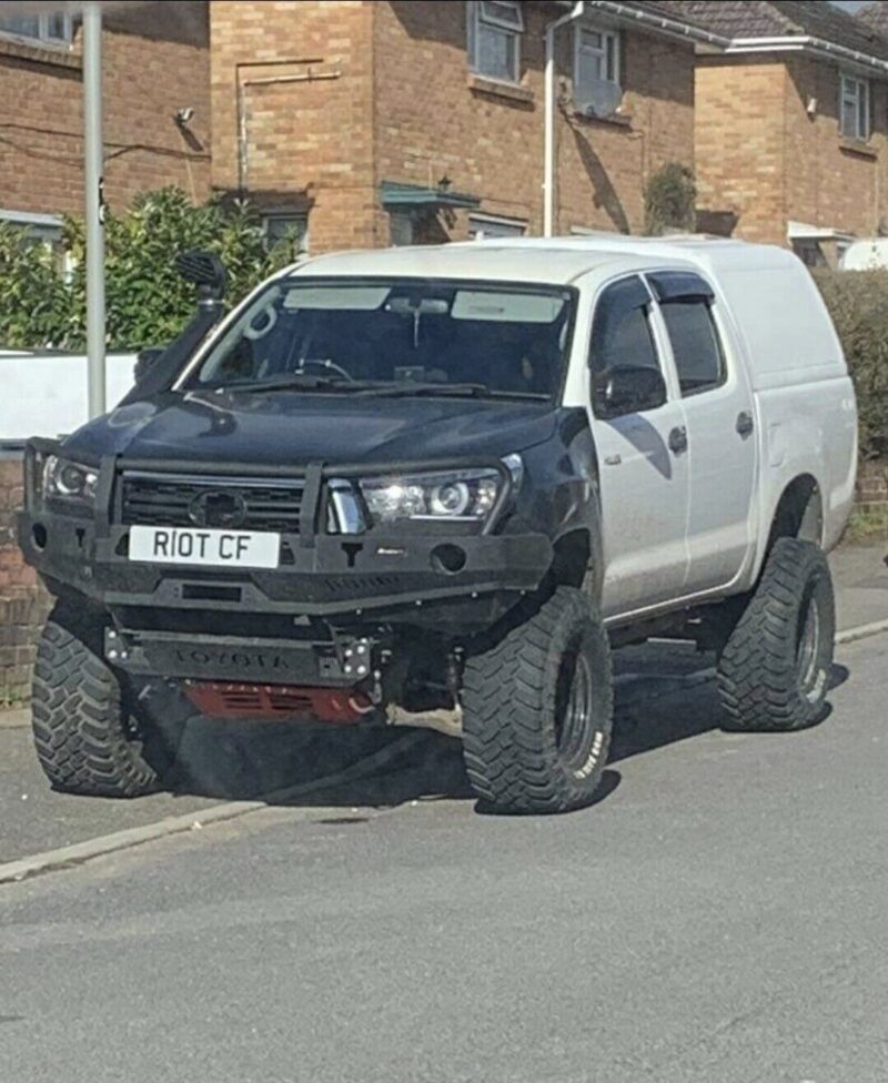 2010 toyota hilux 2.5 mk6 modified one of a kind 4x4 Image