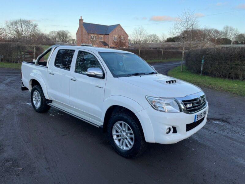2015 15 Reg Toyota Hilux Icon D-4D 4x4 Double Cab Pick Up Manual Gearbox Image