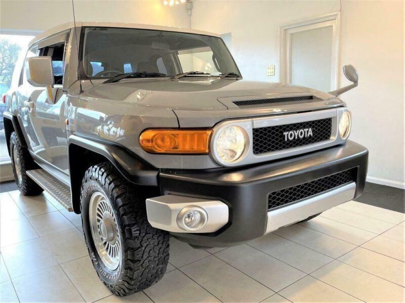 2016 16 TOYOTA FJ CRUISER 4WD 4L V6 PETROL AUTO Image