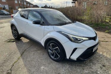 2020 Toyota C-HR 1.8 VVT-h Dynamic CVT (s/s) 5dr SUV Petrol/Electric Hybrid Auto Image