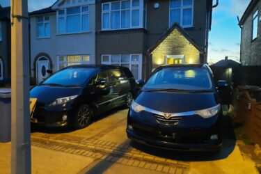 8 Seater Toyota Estima 2.4 Hybrid auto rev cam sat nav tv dvd Image