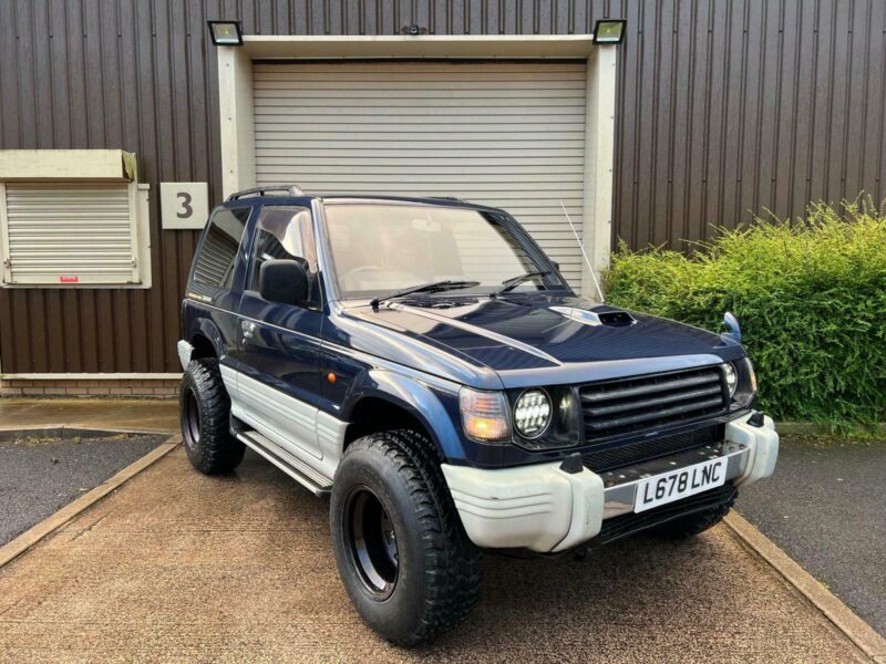 (L) 1993 Mitsubishi Pajero 2.8TD Automatic 4x4 Japanese Import Rare Clean Image