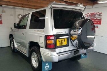 Mitsubishi pajero 3.5 automatic rare japanese fresh import recaro seats 1998 Image