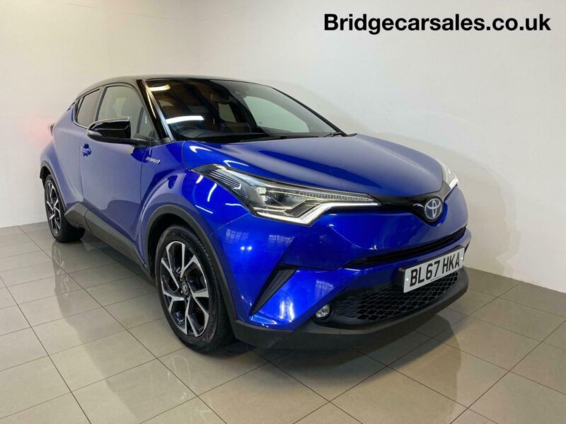 Toyota C-HR 1.8 ( 122bhp ) CVT Dynamic Hybrid 2018 1 owner FSH Image