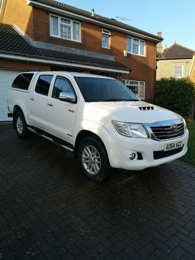 Toyota Hilux Invincible 3.0 (NO VAT) Image