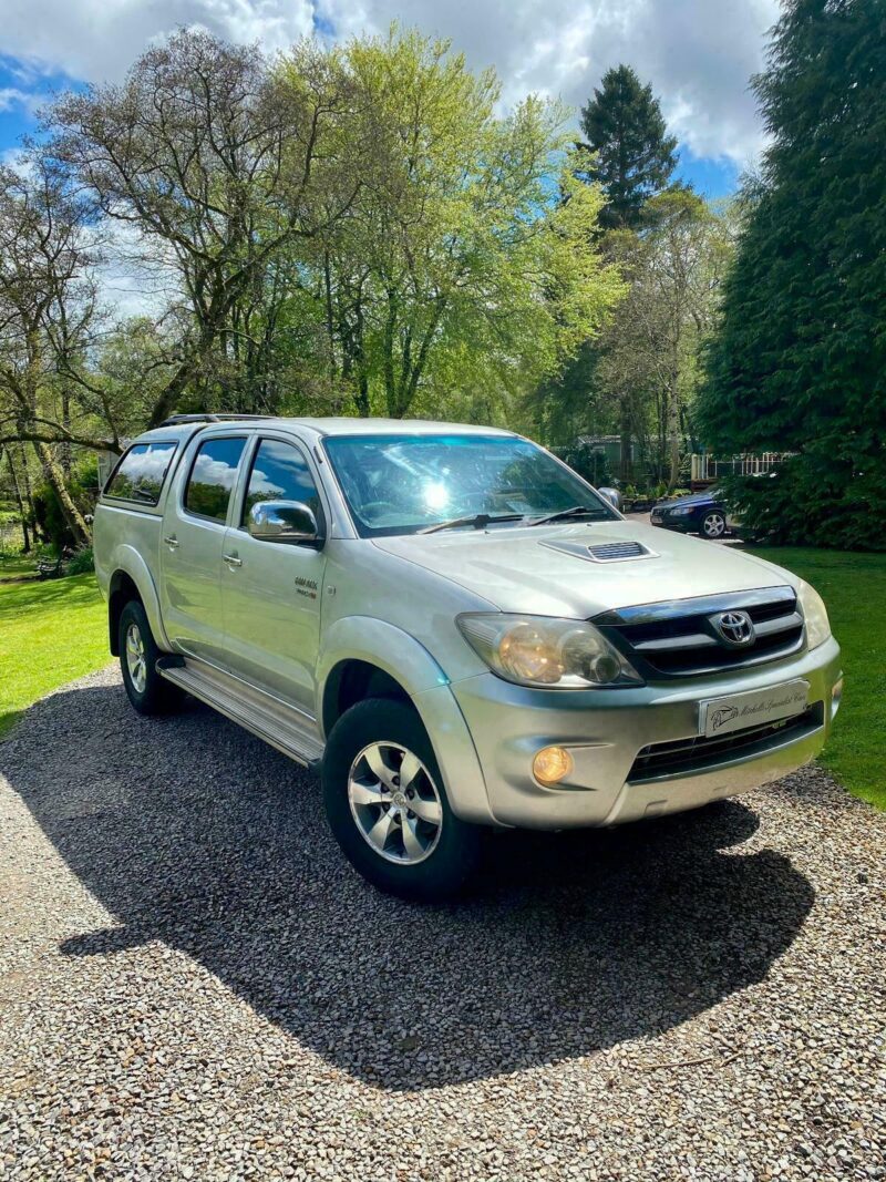 TOYOTA HILUX VIGO 3.0 d-4d AUTO PICKUP 170ps no vat Automatic Invincible Pickup Image