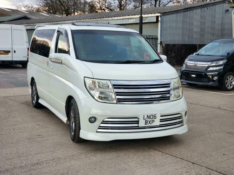 2006 Nissan ELGRAND RIDER S AUTECH 4WD Double sunroof Fresh import warrented mil Image