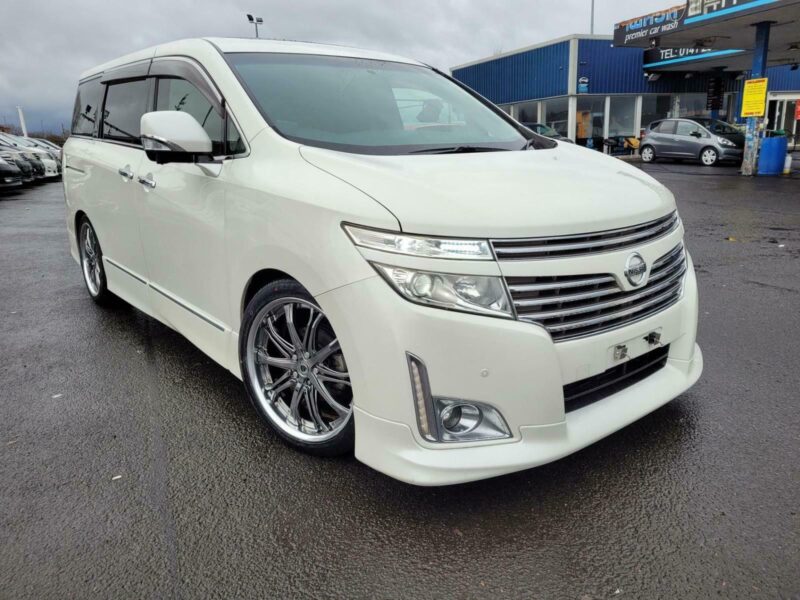 2012 NISSAN ELGRAND *TOP SPEC* FRESH IMPORT CONVERTED/MPH 22"INCH ALLOYS E52.. Image