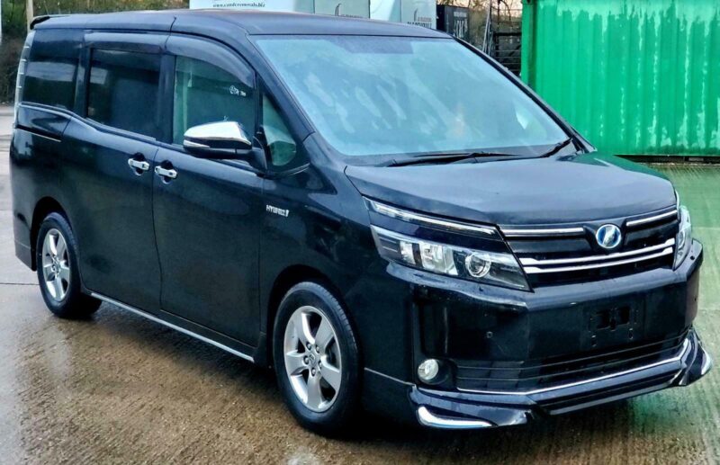 2014 Toyota Voxy Noah hybrid Euro 6 warrented mileage Hatchback Petrol/Electric Image
