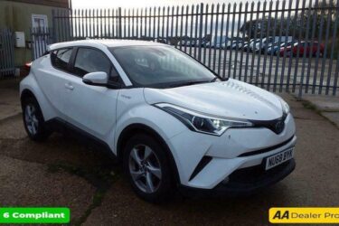 2018 Toyota CHR 1.8 ICON 5d 122 BHP IN WHIITE WITH 59270 MILES AND A FULL SERVIC Image