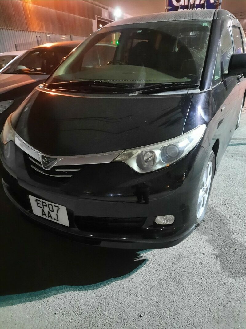 8 Seater Toyota Estima 2.4 Hybrid auto rev cam sat nav tv dvd very clean Image