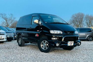 MITSUBISHI DELICA SPACE GEAR 3.0 V6 PETROL ACTIVE FIELD EDITION 4X4 GRADE 4 Image