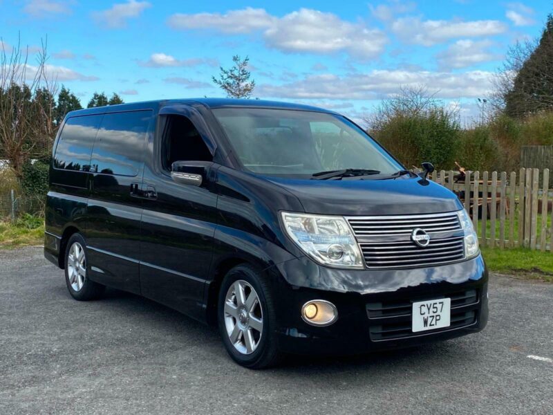 NISSAN ELGRAND 3.5 HIGHWAY STAR SERIES 3 *FRESH IMPORT + FULL BLACK LEATHER* Image