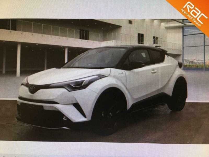 TOYOTA C-HR1.8 HYBRID122 DYNAMIC,GREY LTH,SAT NAV,CONTRAST BLACK ROOF,WHEELS Image
