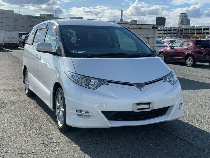 Toyota Estima Aeras 2006 2.4lt Petrol 49000 mls ***IN THE UK READY TO VIEW*** Image