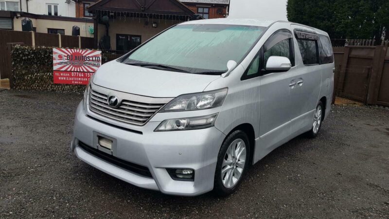 Toyota vellfire/alphard 2.4 silver 7 seater japanese import due in 02/2022 Image