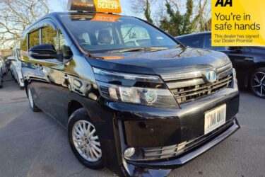 Toyota Voxy 1.8 Hybrid 7 Seats MPV MPV Petrol/Electric Hybrid Automatic Image