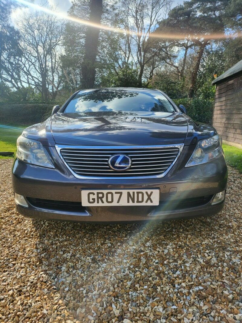 lexus ls600hl Image