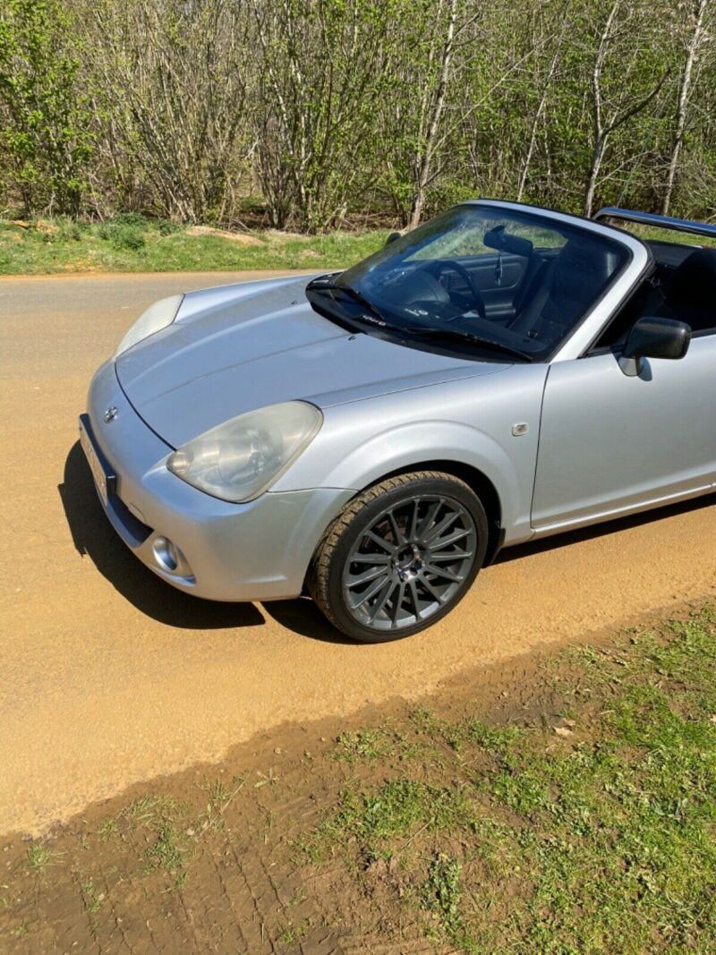 Toyota MR2 Roadster Image
