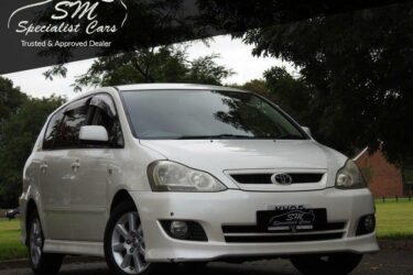 2005 05 TOYOTA WISH 2.4 IMPORT 5D Image