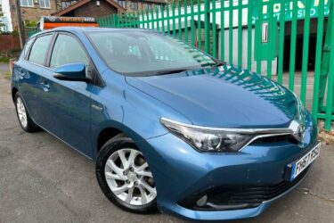 FULL TOYOTA MAIN DEALERSHIP SERVICE HISTORY//hybrid//2018 Image