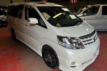 Toyota Alphard 3.0 VVTI Auto, ONLY 29,000 MILES, Twin Sunroofs, !7” Alloys Image