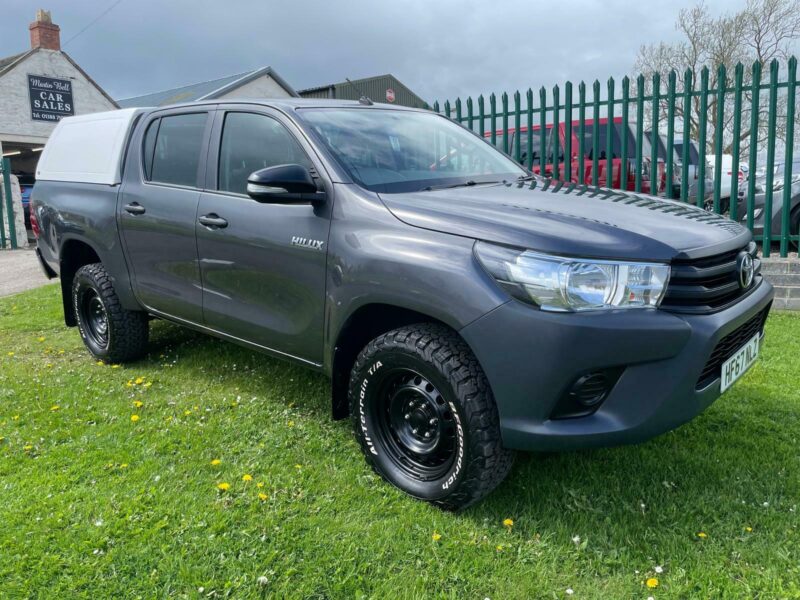 TOYOTA HI-LUX 2.4 D-4D ACTIVE D/CAB EURO 6 CANOPY & TOW BAR £17795+VAT Image
