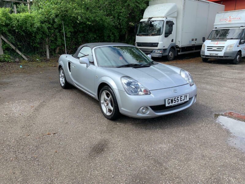 Toyota MR2 ROADSTER - VERY GOOD CONDITION - DELIVERY AVAILABLE Image