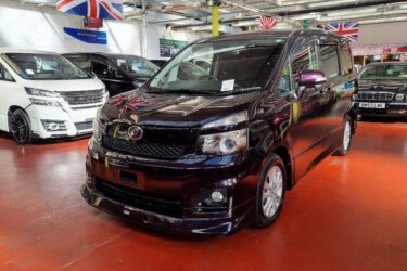 Toyota Voxy 2.0 Automatic 7 seats fresh import Petrol Image