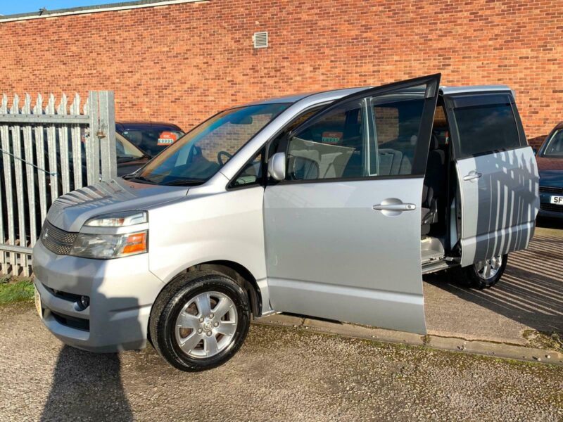 Toyota Voxy Noah 8 Seater Automatic Wheelchair Lift Camper Day Van? Image