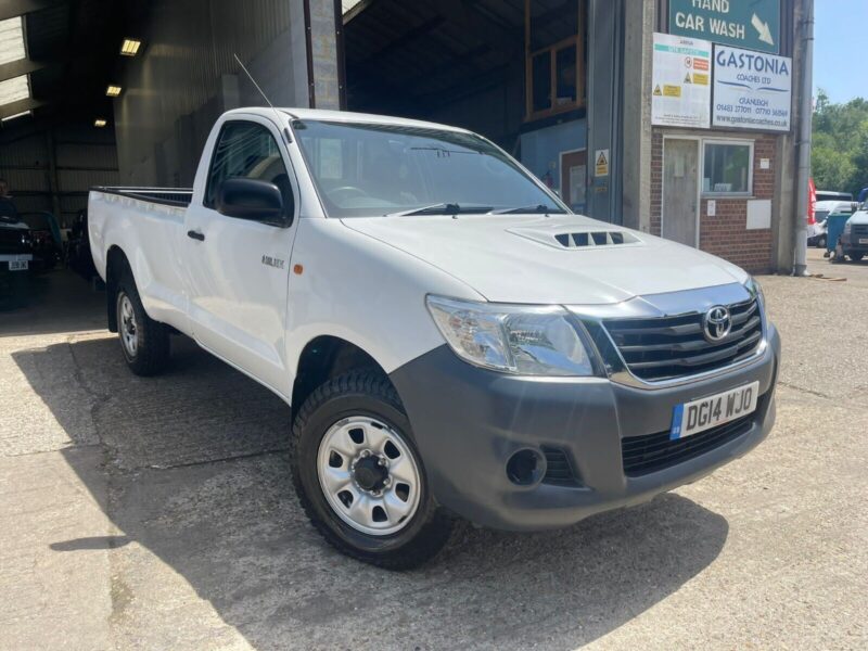2014 Toyota Hilux ACTIVE 4X4 D-4D S/C **NO VAT** **IMMACULATE** Image