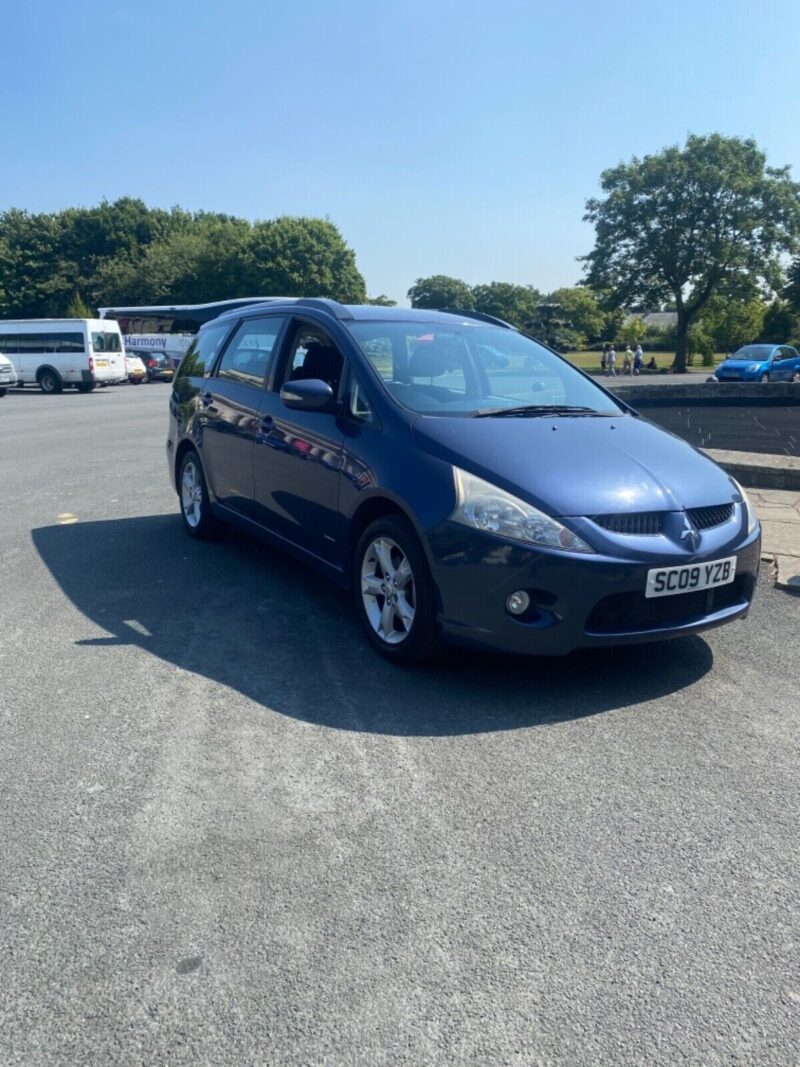 Mitsubishi grandis equippe d1 d 7 seater 20d 123k 2009 clean car Image
