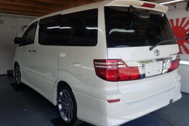 Toyota Alphard 2.4 white petrol automatic 8 seater fresh japanese import 2008 Image