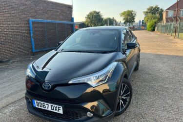 Toyota C-HR 1.8 ( 122bhp ) ( Leather ) CVT Excel Hybrid.SATNAV.LEATHER Image
