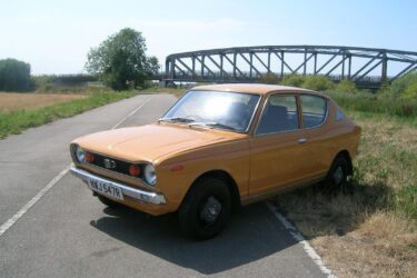 1976 Datsun 100A L CHERRY Saloon Petrol Manual Image