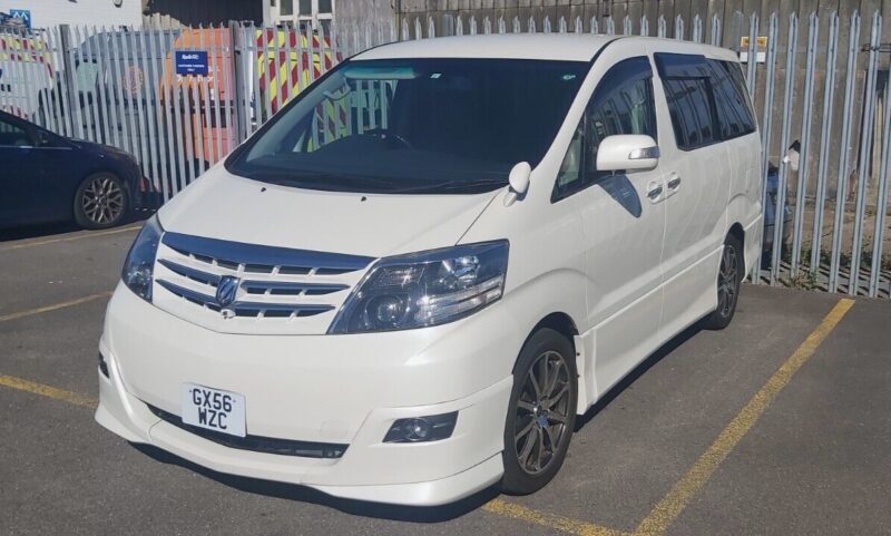 Toyota Alphard 3.0 vvt-i. Elgrand Estima Stepwagon camper ULEZ Image
