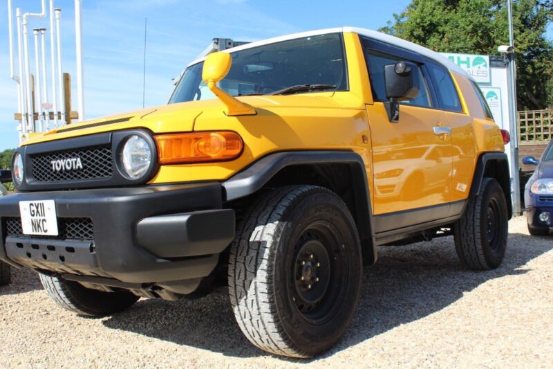 Toyota FJ Cruiser 4.0 V6 4X4 RIGHT HAND DRIVE Petrol Automatic Image