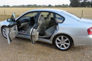 2004 Subaru Legacy 3.0 R 4dr Seq Auto SALOON Petrol Automatic Image