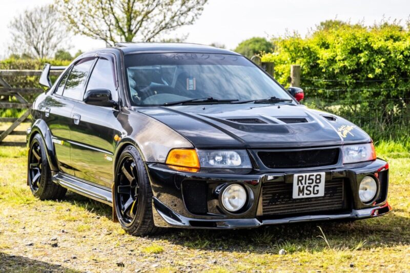 Mitsubishi EVO 5 GSR Pyrenees Black Sunroof Image