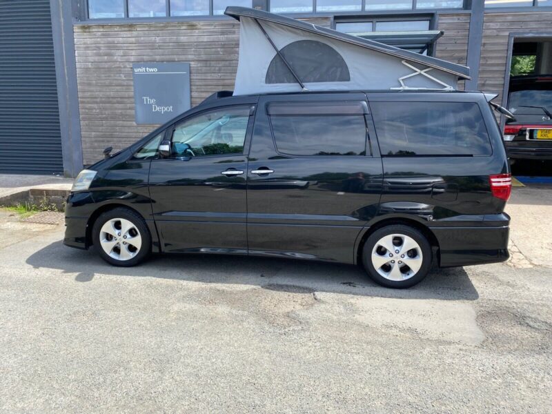 Toyota Alphard Poptop v6 Dayan / campervan / mpv Image