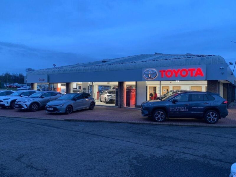Toyota C-HR Dynamic 1.2T CVT Auto 5dr AWD [Leather] Petrol Image