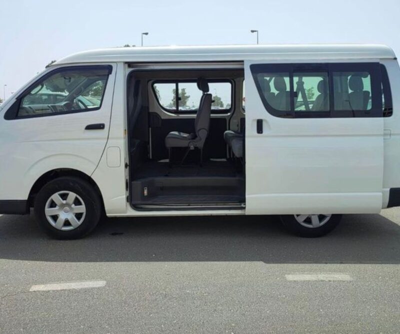 TOYOTA HIACE BUS Image