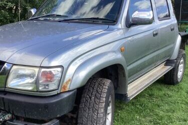 Toyota Hilux Double Cab 4x4 Image
