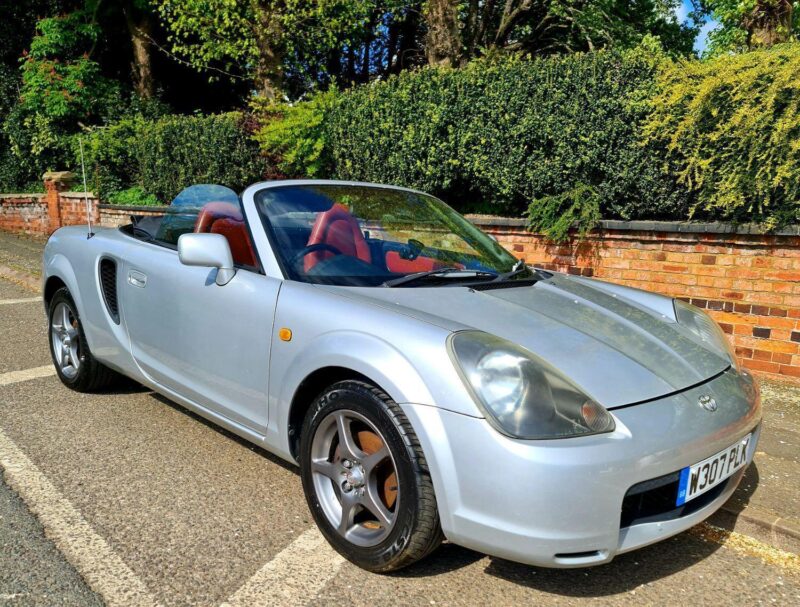 TOYOTA MR2 1.8 VVT-i Roadster Silver Manual Petrol, 2000 Image