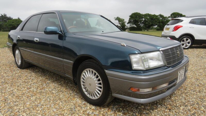 1996 Toyota Crown ROYAL SALOON Saloon Petrol Manual Image
