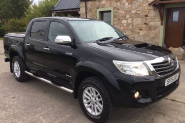 2015 TOYOTA HILUX 3.0 D-4d INVINCIBLE AUTO 4x4 PICK UP GENUINE 98k FSH 1 OWNER Image