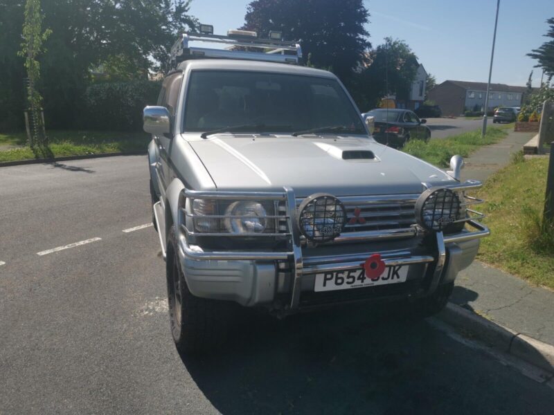 mitsubishi pajero Image