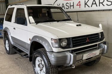 RARE 1995 MITSUBISHI PAJERO 2.8 TD AUTO SWB ONLY 85K MILES 4 OWNERS JDM 4X4 4WD Image