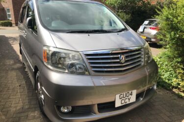 toyota alphard Image