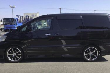 toyota Alphard 2.4 Pearl Black 19 Alloys Image